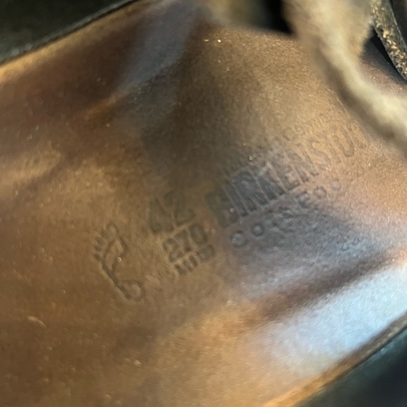 BIRKENSTOCK Men’s Size 42 (US 9-9.5) Arizona Buckle Sandal. main image 7